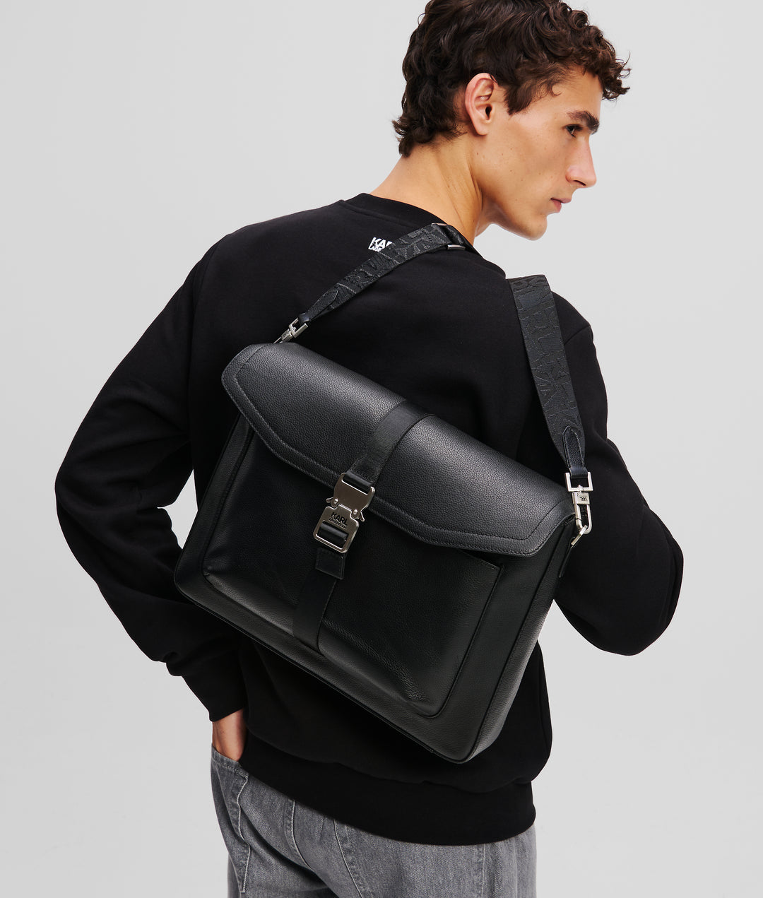 MEN'S PEBBLE LAPTOP BAG