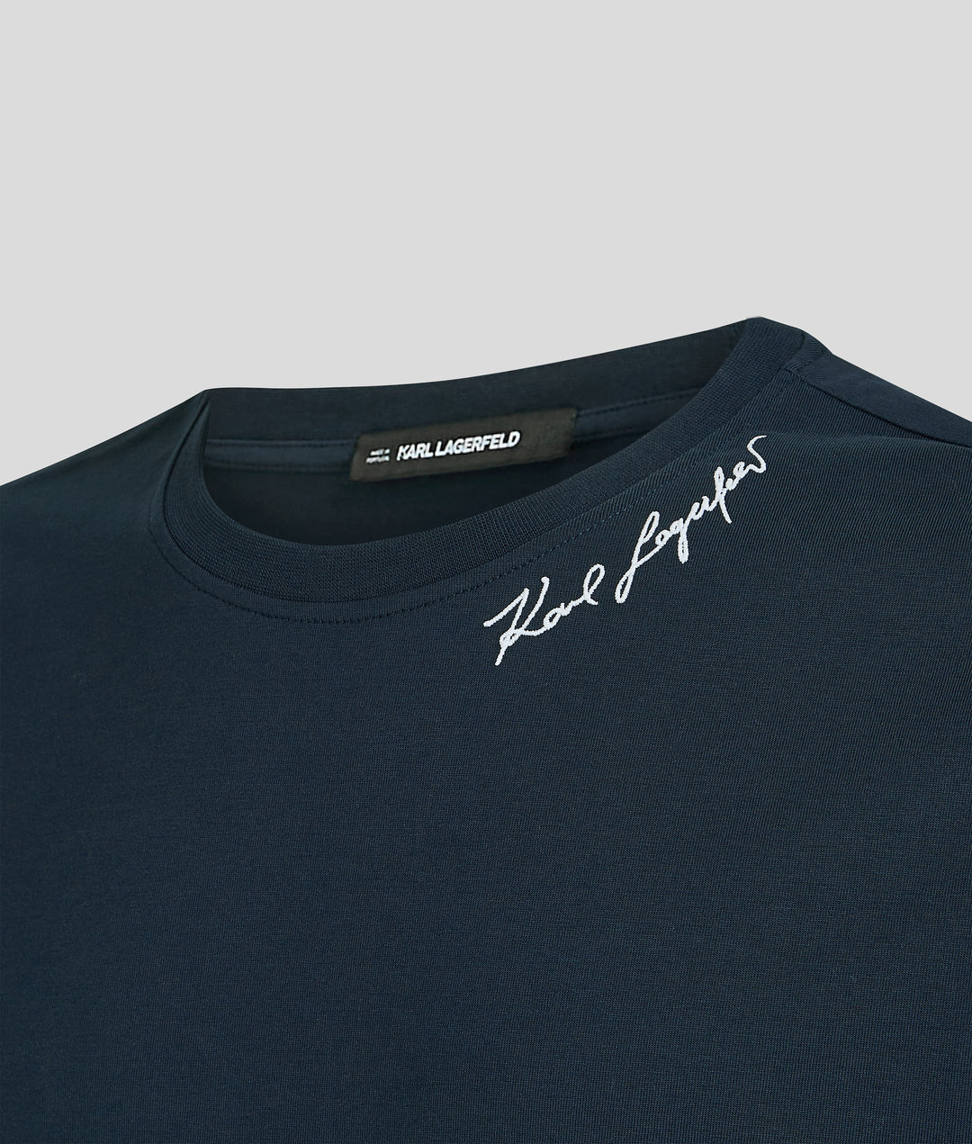 SIGNATURE COLLAR T-SHIRT