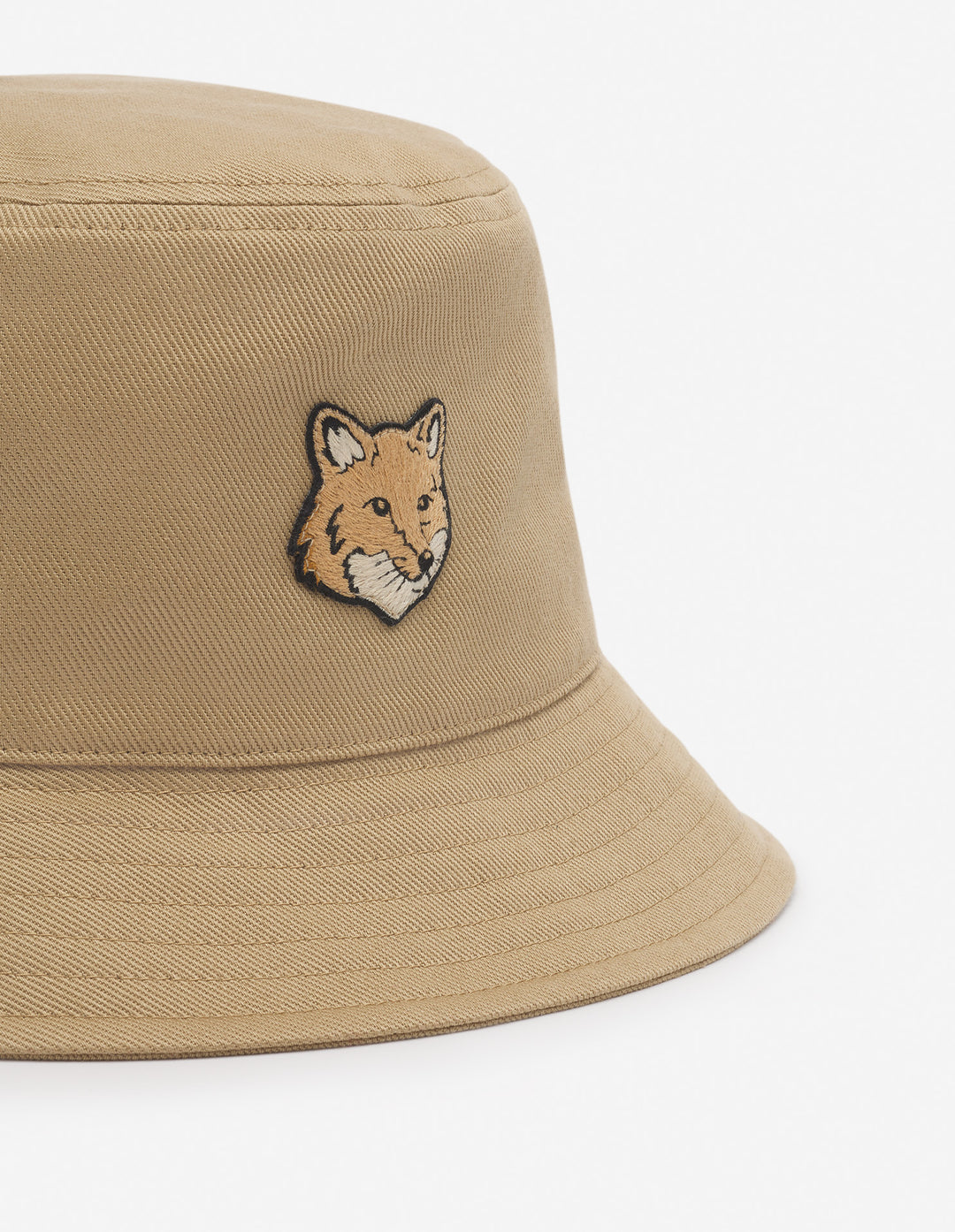 BOLD FOX HEAD BUCKET HAT