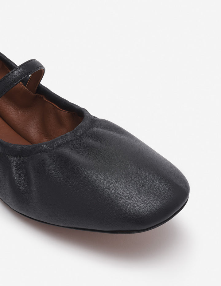 LEATHER FLAT BALLERINA