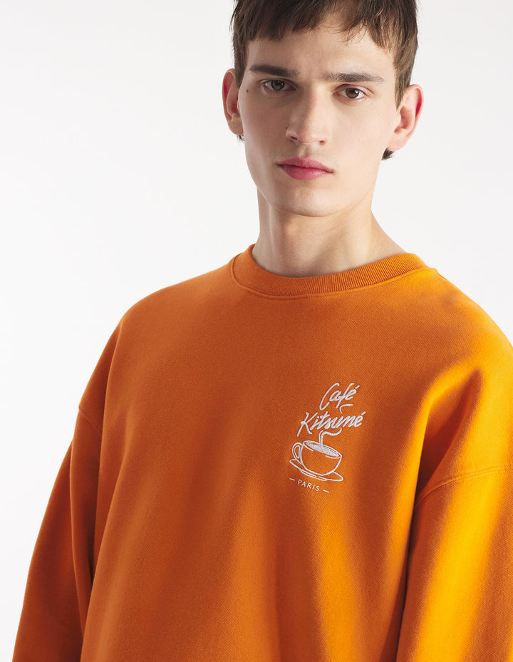 CAFÉ KITSUNÉ COFFEE CUP RELAXED SWEATSHIRT MAPLE SYRUP